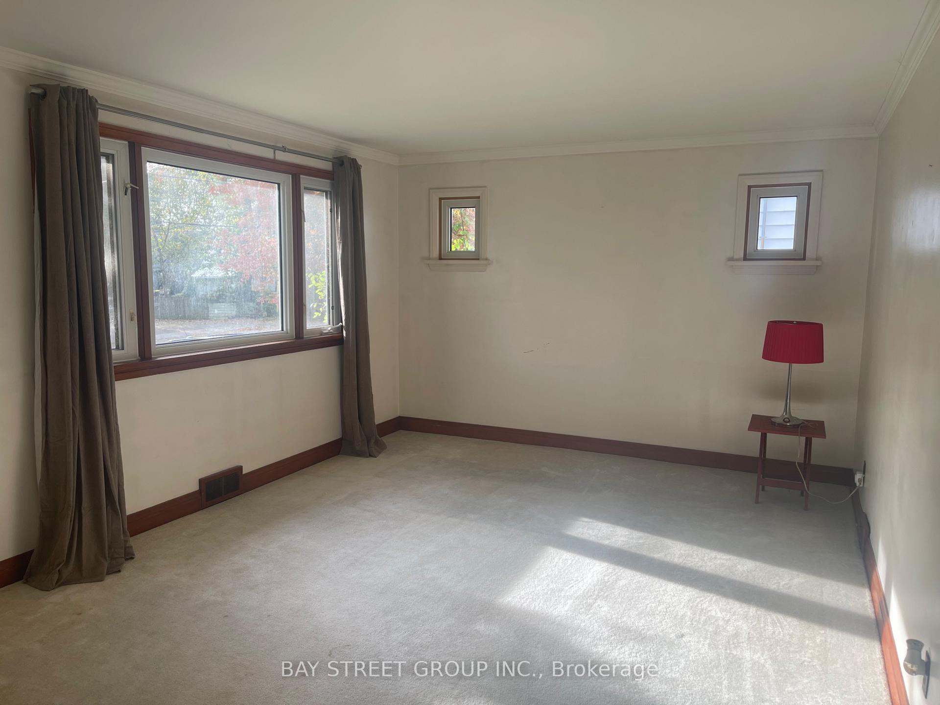 Photo 7 of 5137 Ontario Avenue, Niagara Falls, Downtown — HOMEH