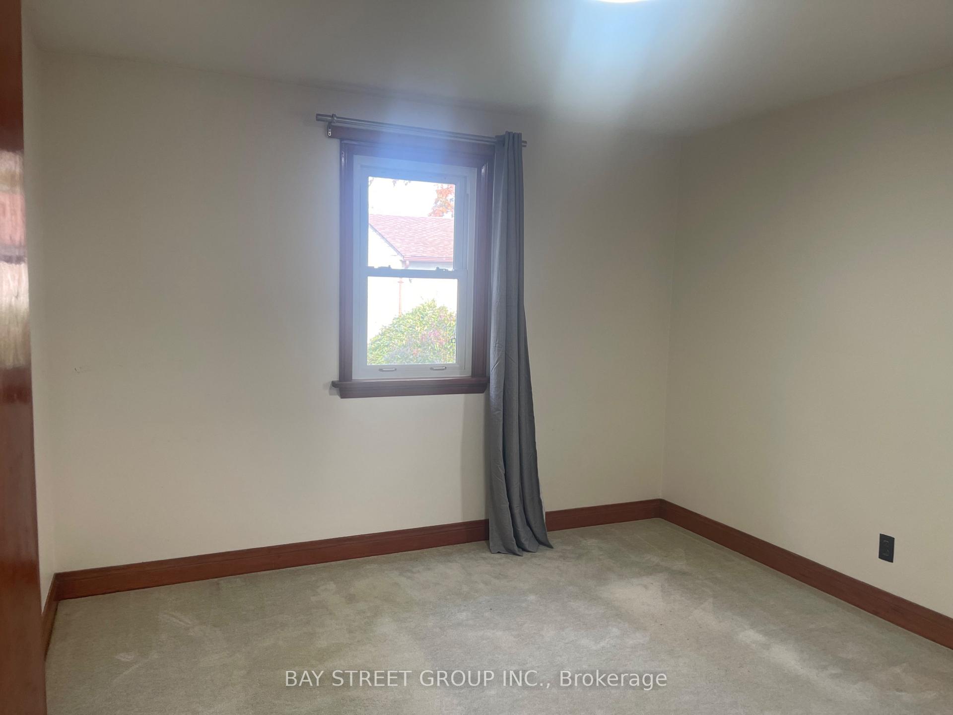 Photo 11 of 5137 Ontario Avenue, Niagara Falls, Downtown — HOMEH