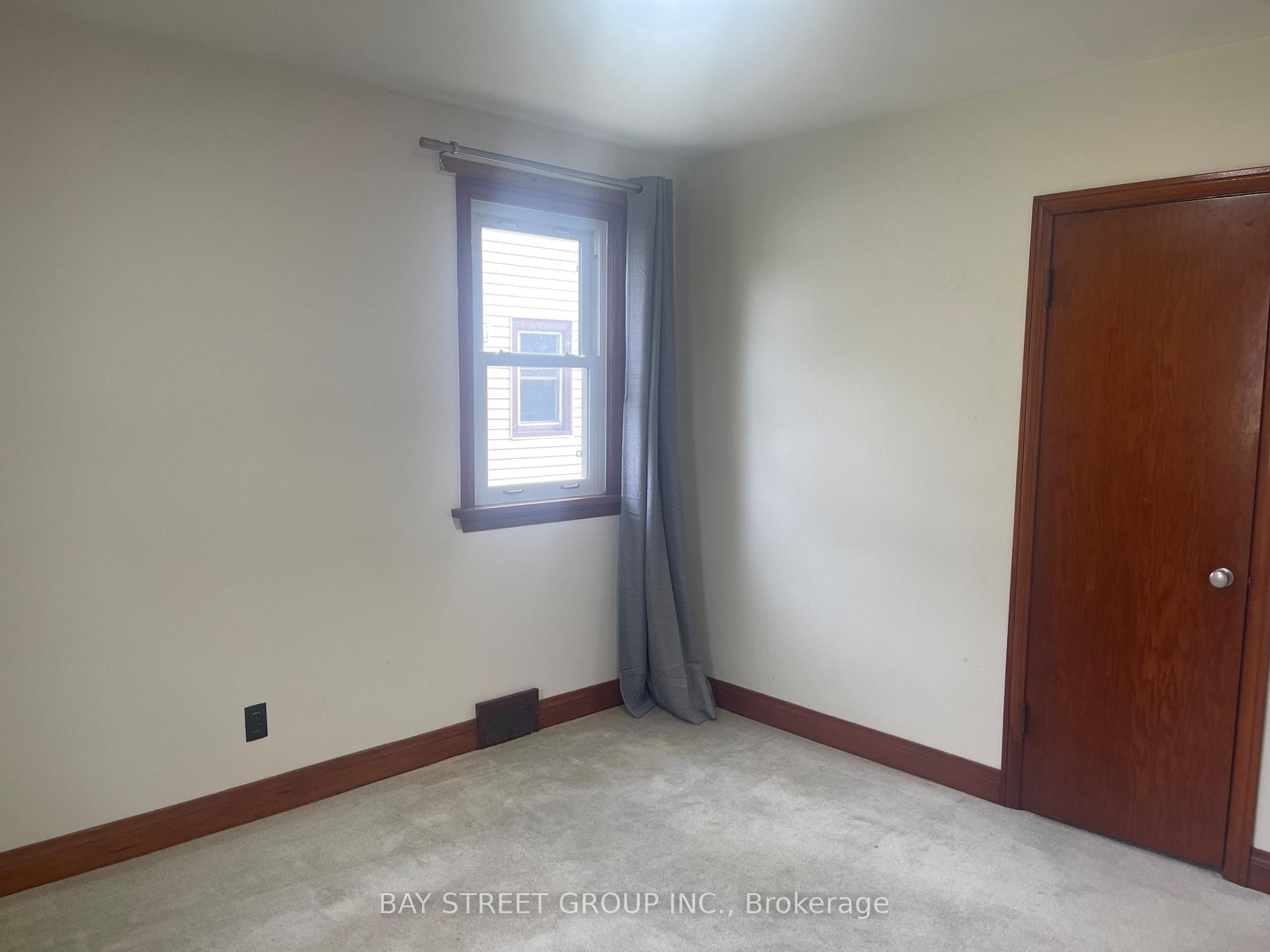 Photo 12 of 5137 Ontario Avenue, Niagara Falls, Downtown — HOMEH