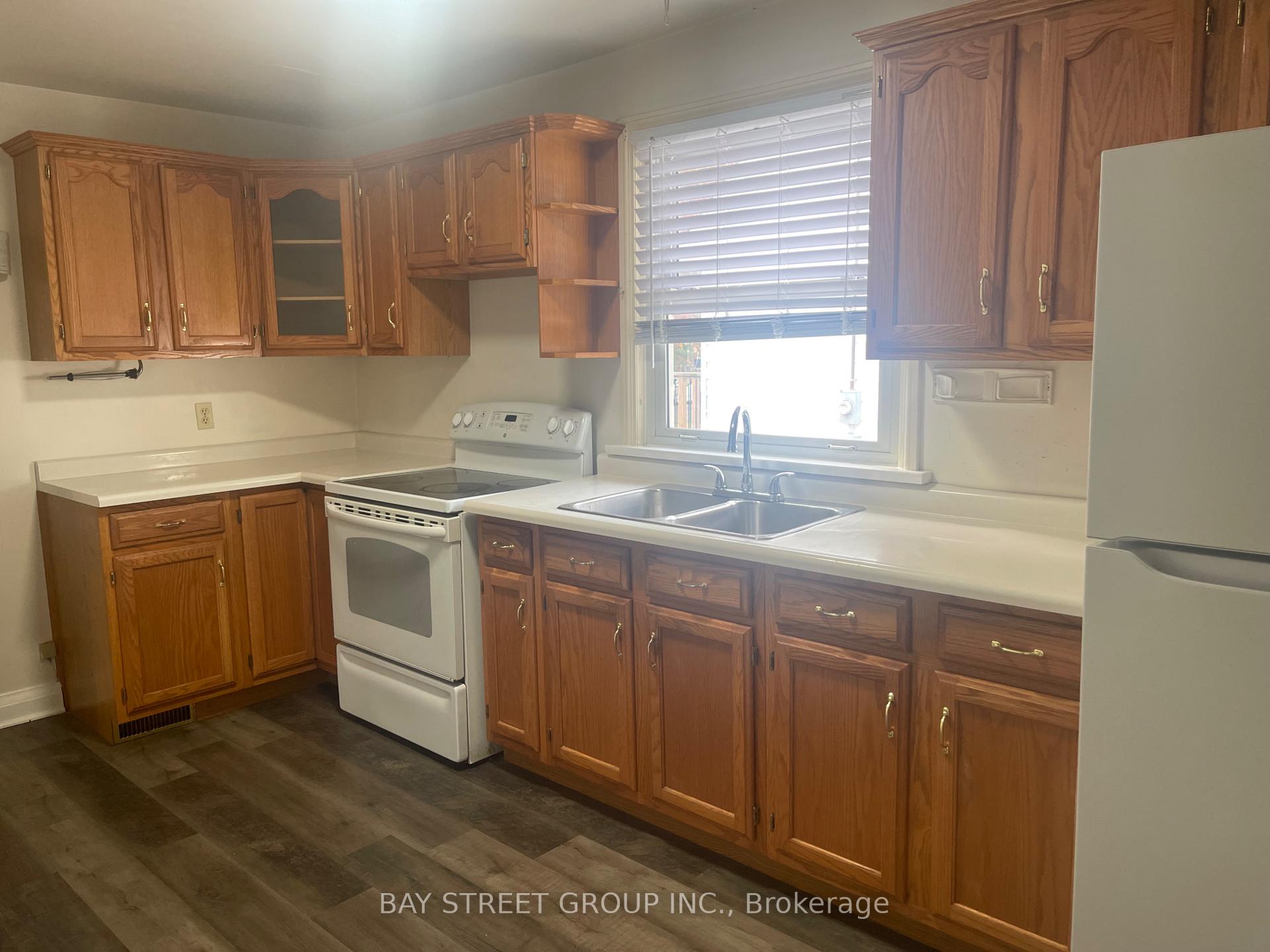 Photo 17 of 5137 Ontario Avenue, Niagara Falls, Downtown — HOMEH
