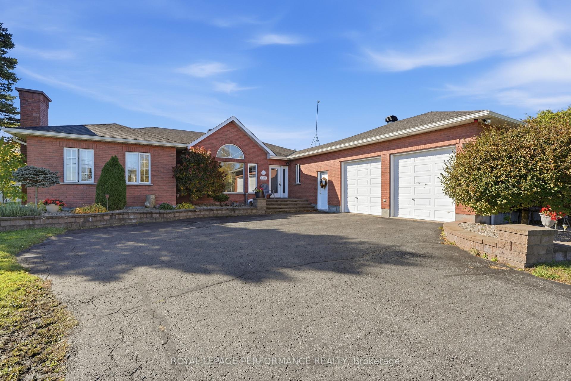Photo of 3370 Front Road