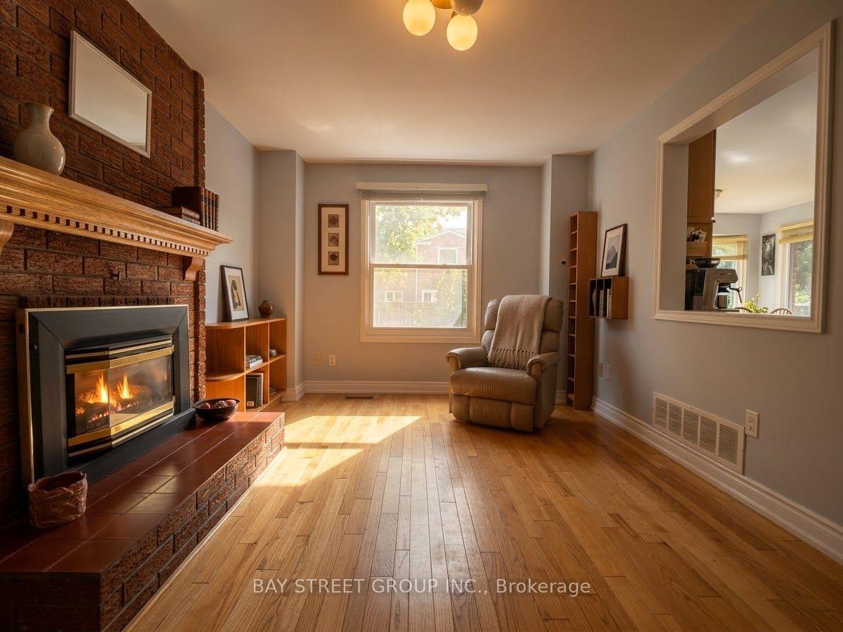 Photo 4 of 37 Garnish green Grove, Markham, Markham Village — HOMEH