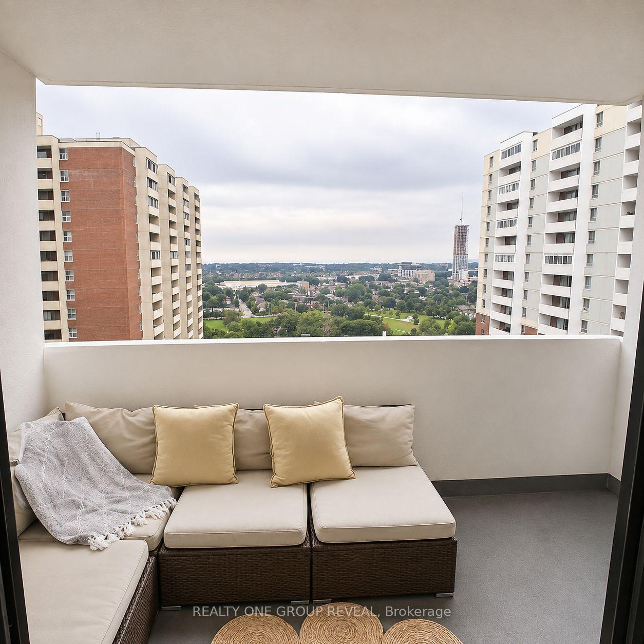 Photo 13 of Unit 2605, 3 Massey Square, Toronto, Crescent Town — HOMEH