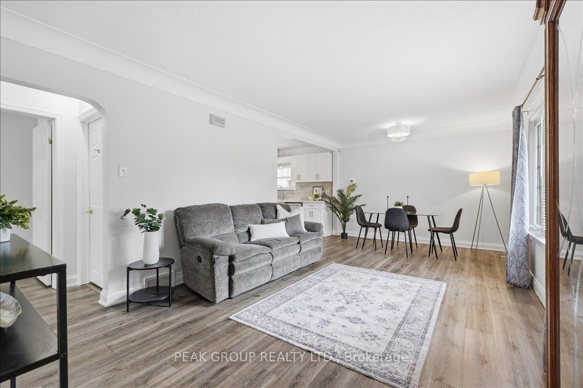 Photo 7 of 6233 Montrose Road, Niagara Falls, West Wood — HOMEH