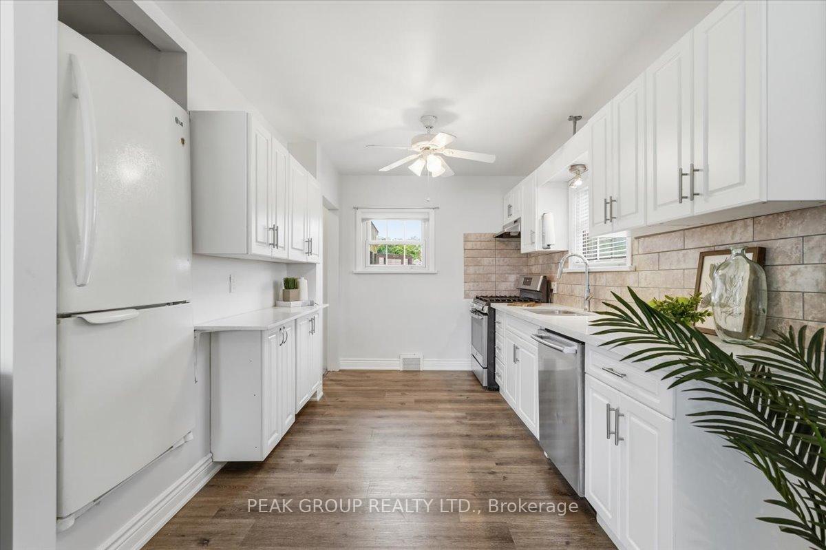 Photo 10 of 6233 Montrose Road, Niagara Falls, West Wood — HOMEH