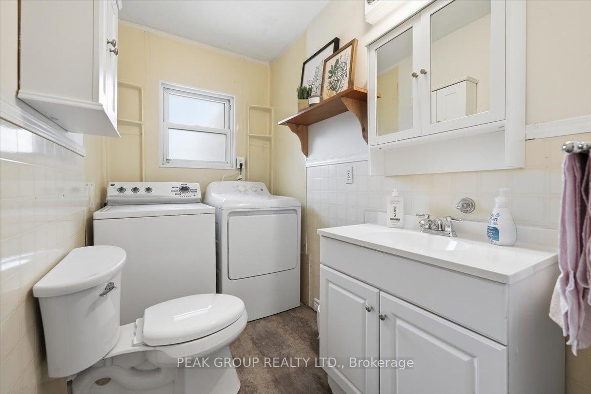 Photo 19 of 6233 Montrose Road, Niagara Falls, West Wood — HOMEH