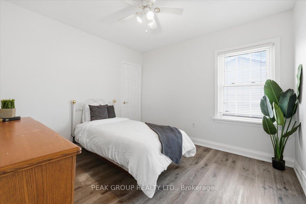 Photo 20 of 6233 Montrose Road, Niagara Falls, West Wood — HOMEH