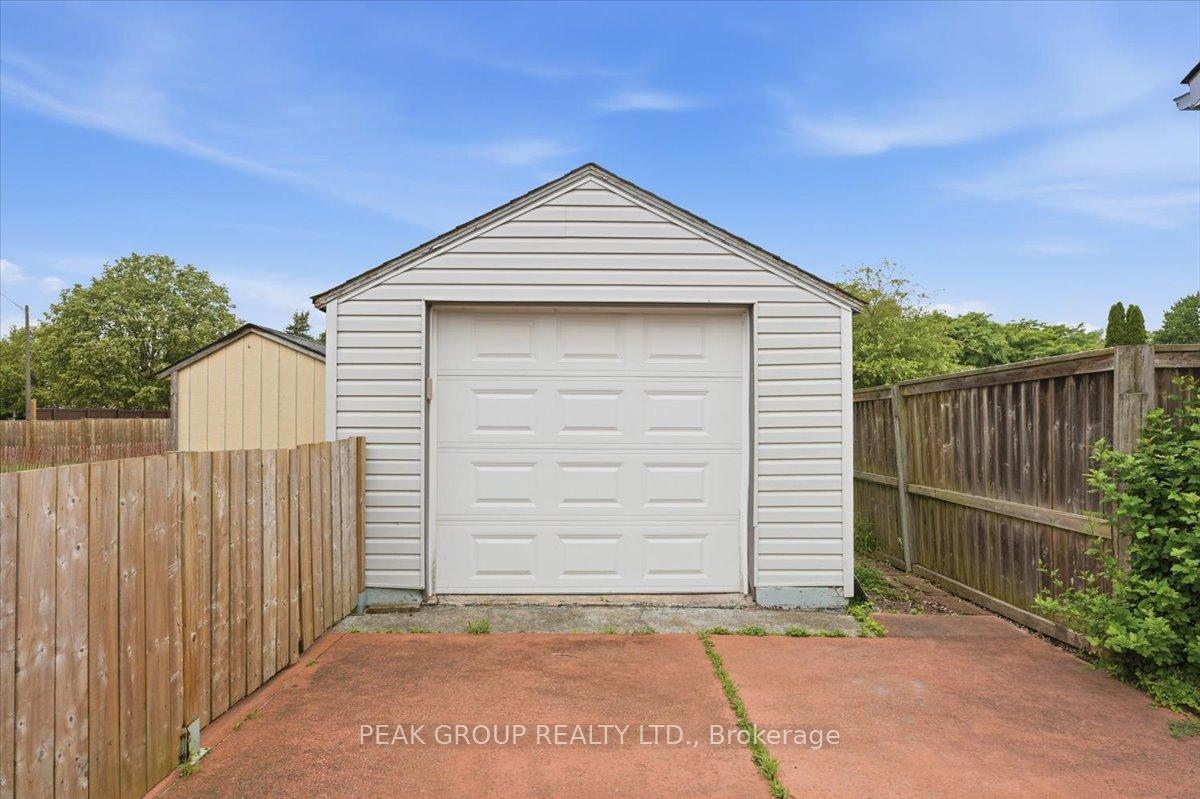 Photo 31 of 6233 Montrose Road, Niagara Falls, West Wood — HOMEH