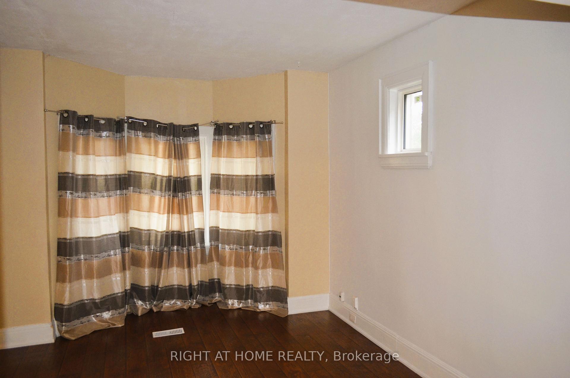 Photo 3 of 188 Adelaide Avenue E, Oshawa, O'Neill — HOMEH