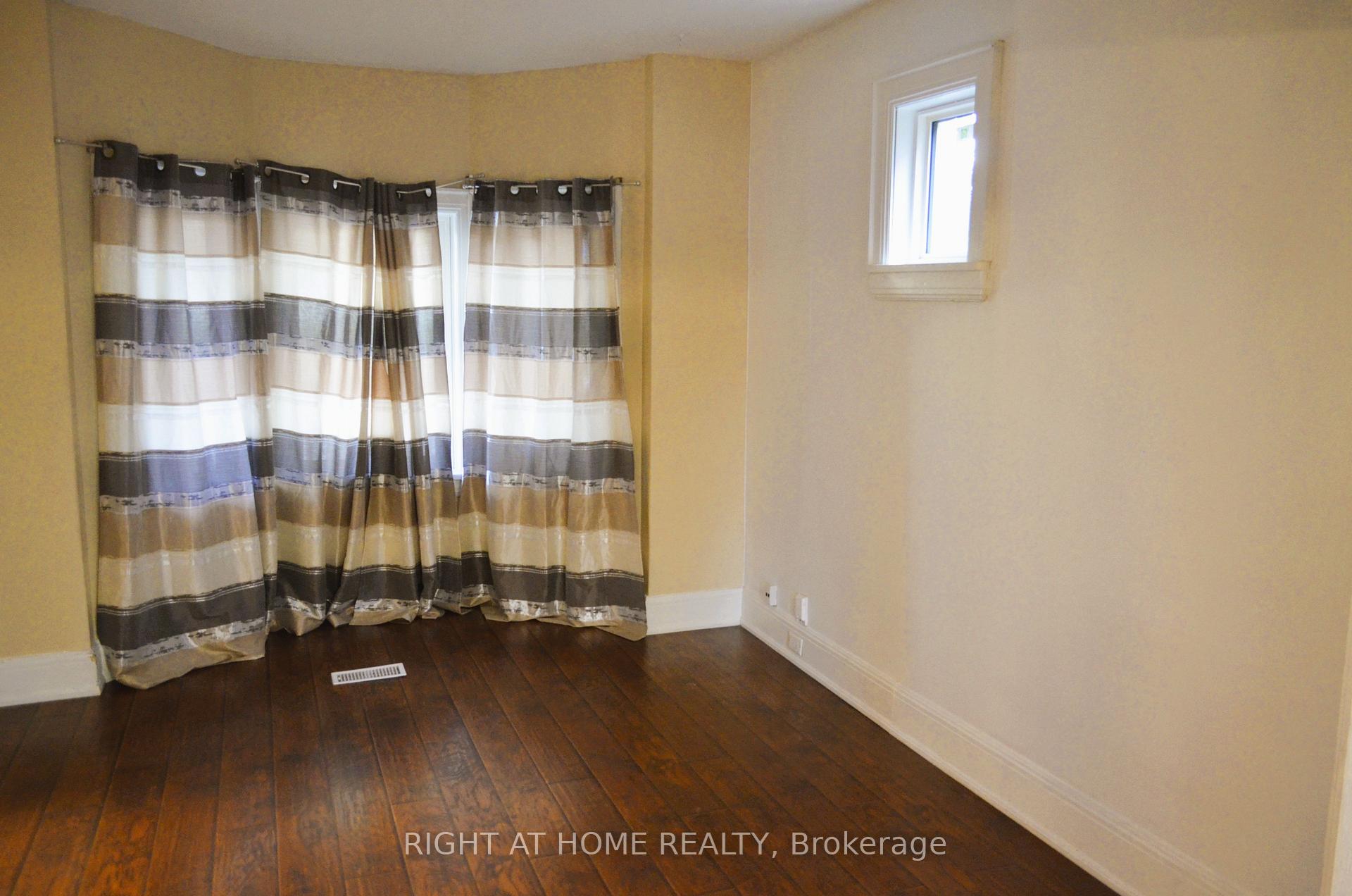 Photo 4 of 188 Adelaide Avenue E, Oshawa, O'Neill — HOMEH