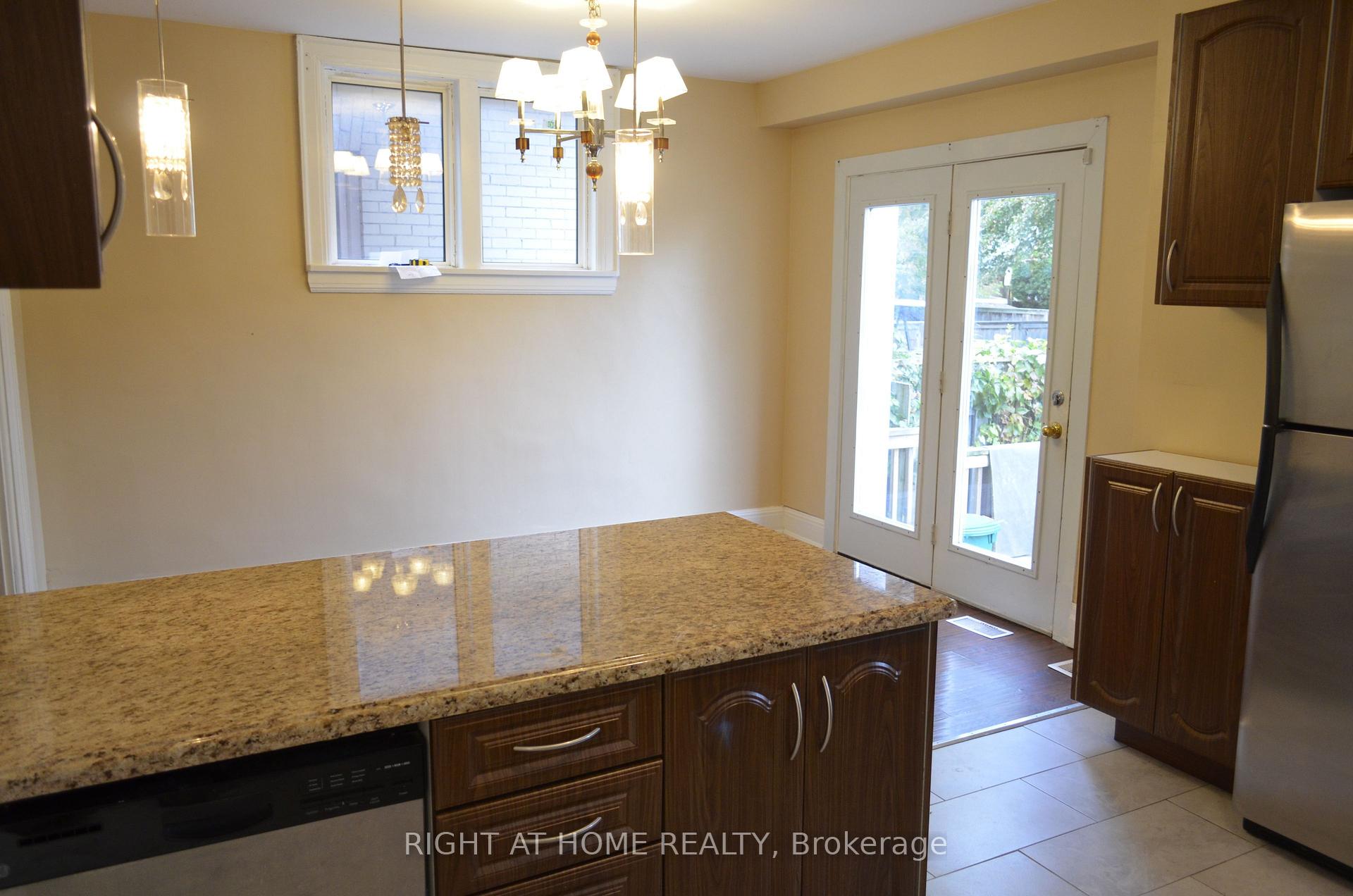 Photo 11 of 188 Adelaide Avenue E, Oshawa, O'Neill — HOMEH