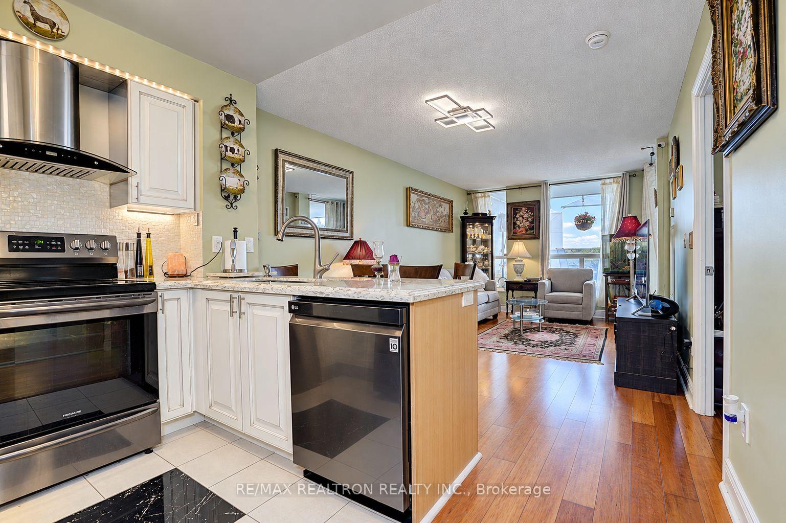 Photo 2 of Unit 301, 50 Brian Harrison Way, Scarborough, Bendale — HOMEH
