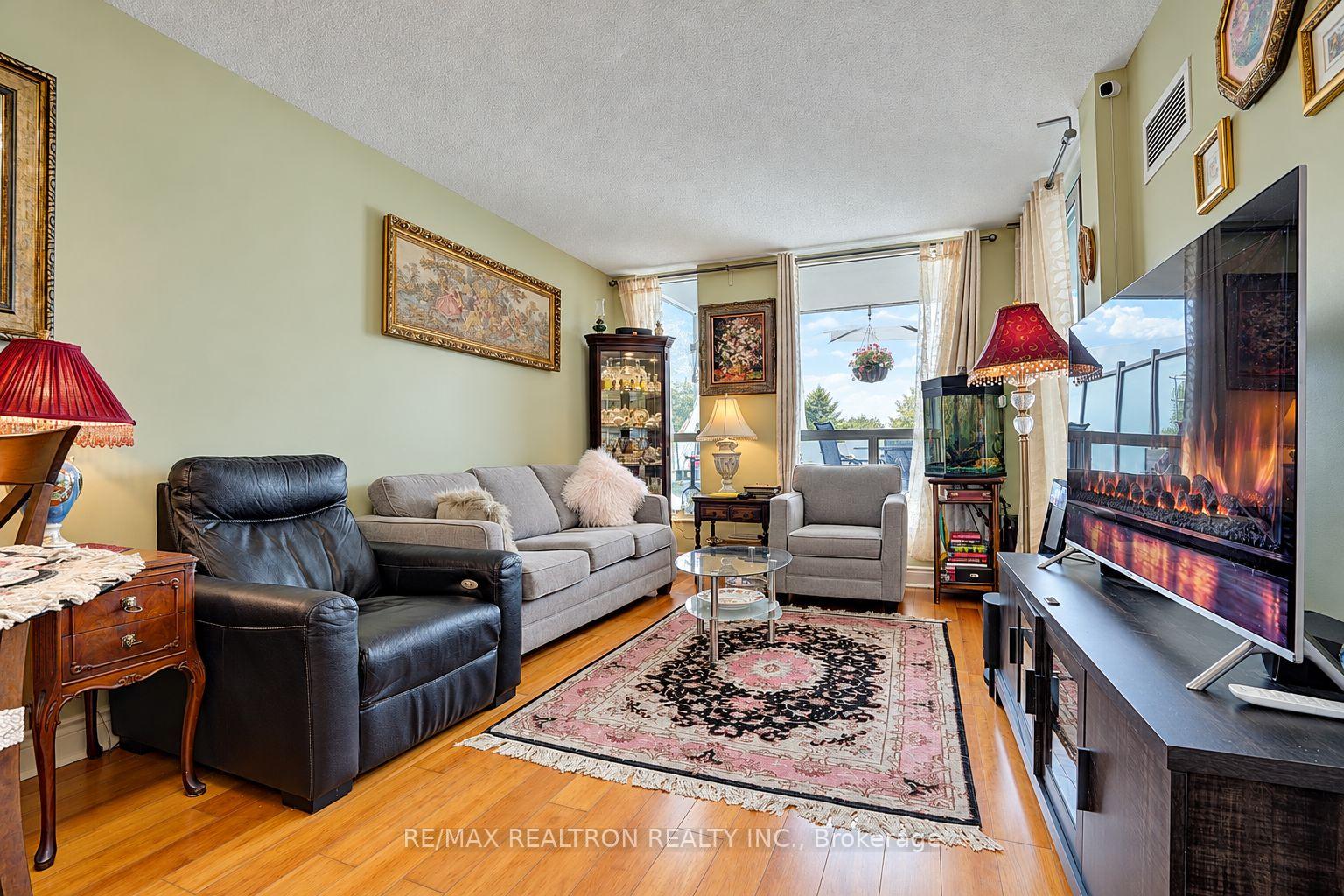 Photo 10 of Unit 301, 50 Brian Harrison Way, Scarborough, Bendale — HOMEH