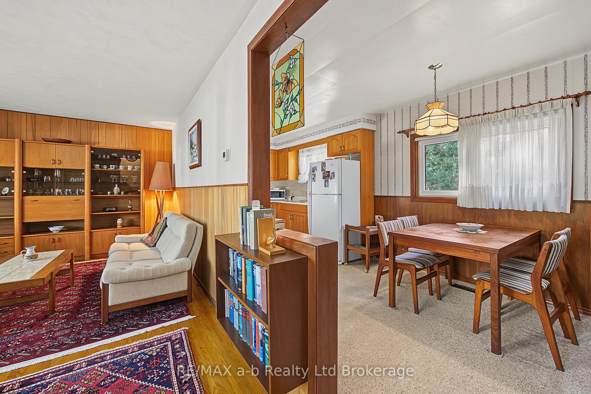 Photo 6 of 20 Pinecrest Avenue, Cambridge, Christopher-Champlain — HOMEH