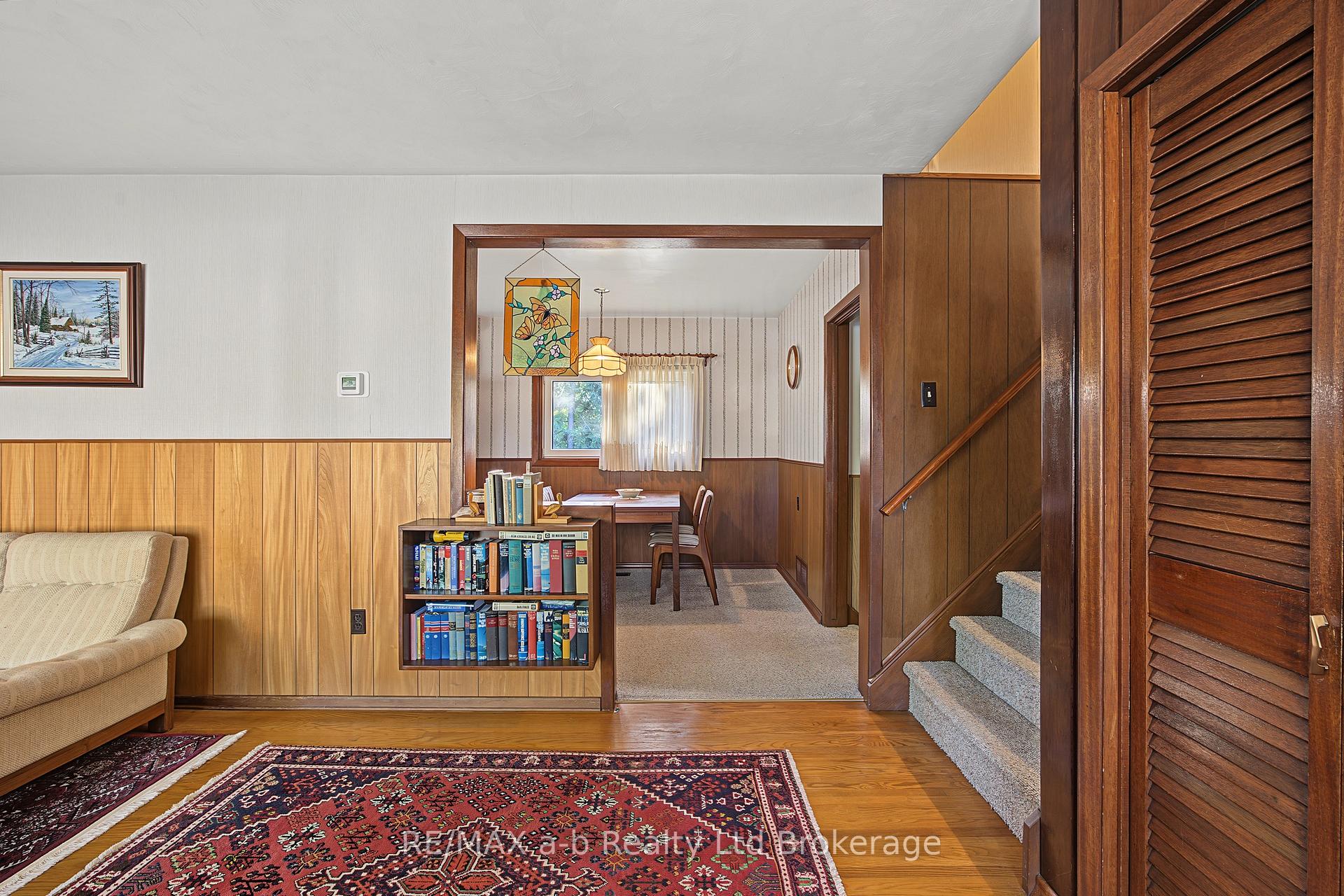 Photo 8 of 20 Pinecrest Avenue, Cambridge, Christopher-Champlain — HOMEH
