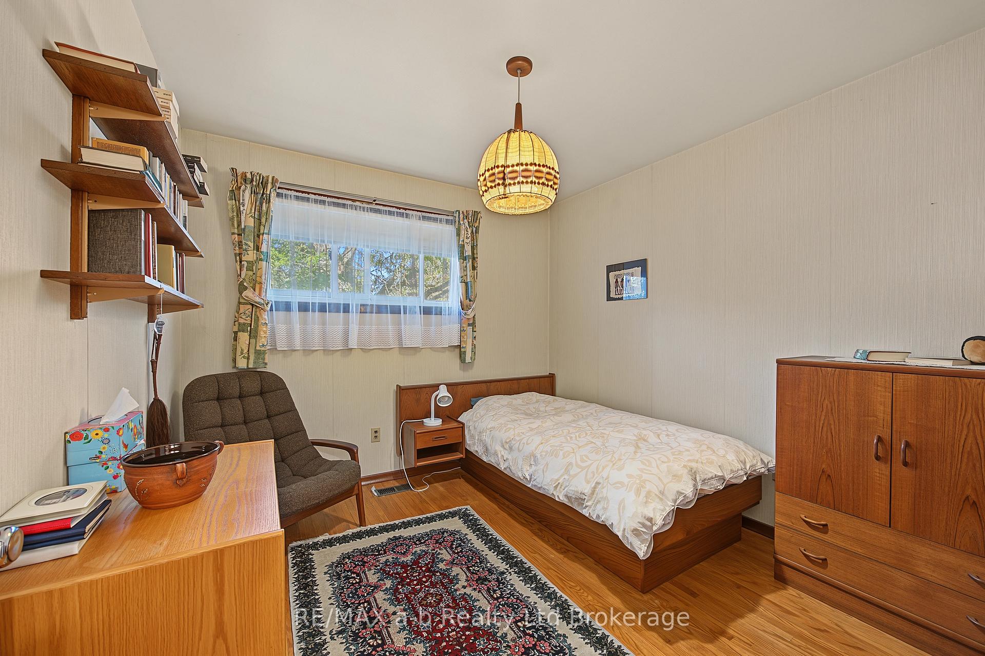 Photo 14 of 20 Pinecrest Avenue, Cambridge, Christopher-Champlain — HOMEH