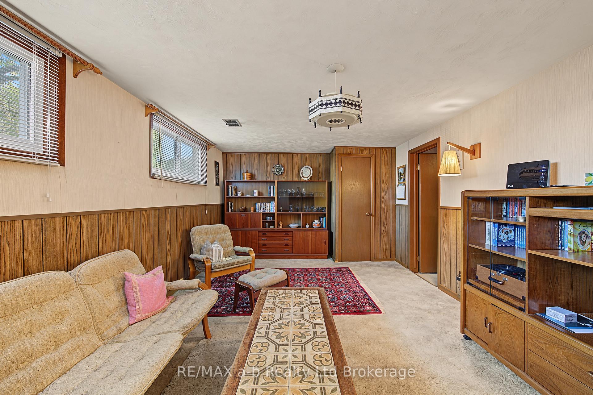 Photo 21 of 20 Pinecrest Avenue, Cambridge, Christopher-Champlain — HOMEH