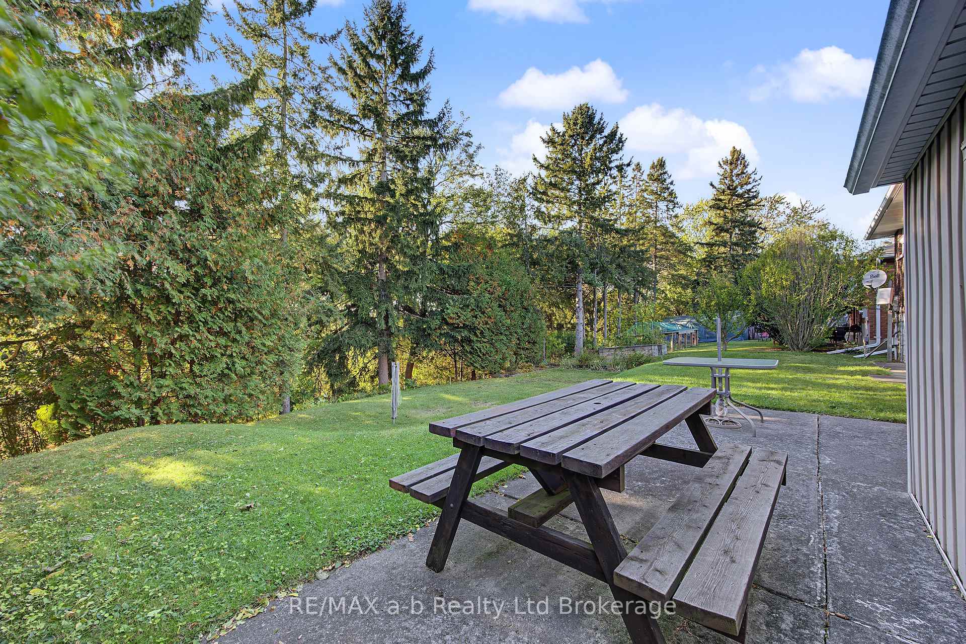 Photo 26 of 20 Pinecrest Avenue, Cambridge, Christopher-Champlain — HOMEH