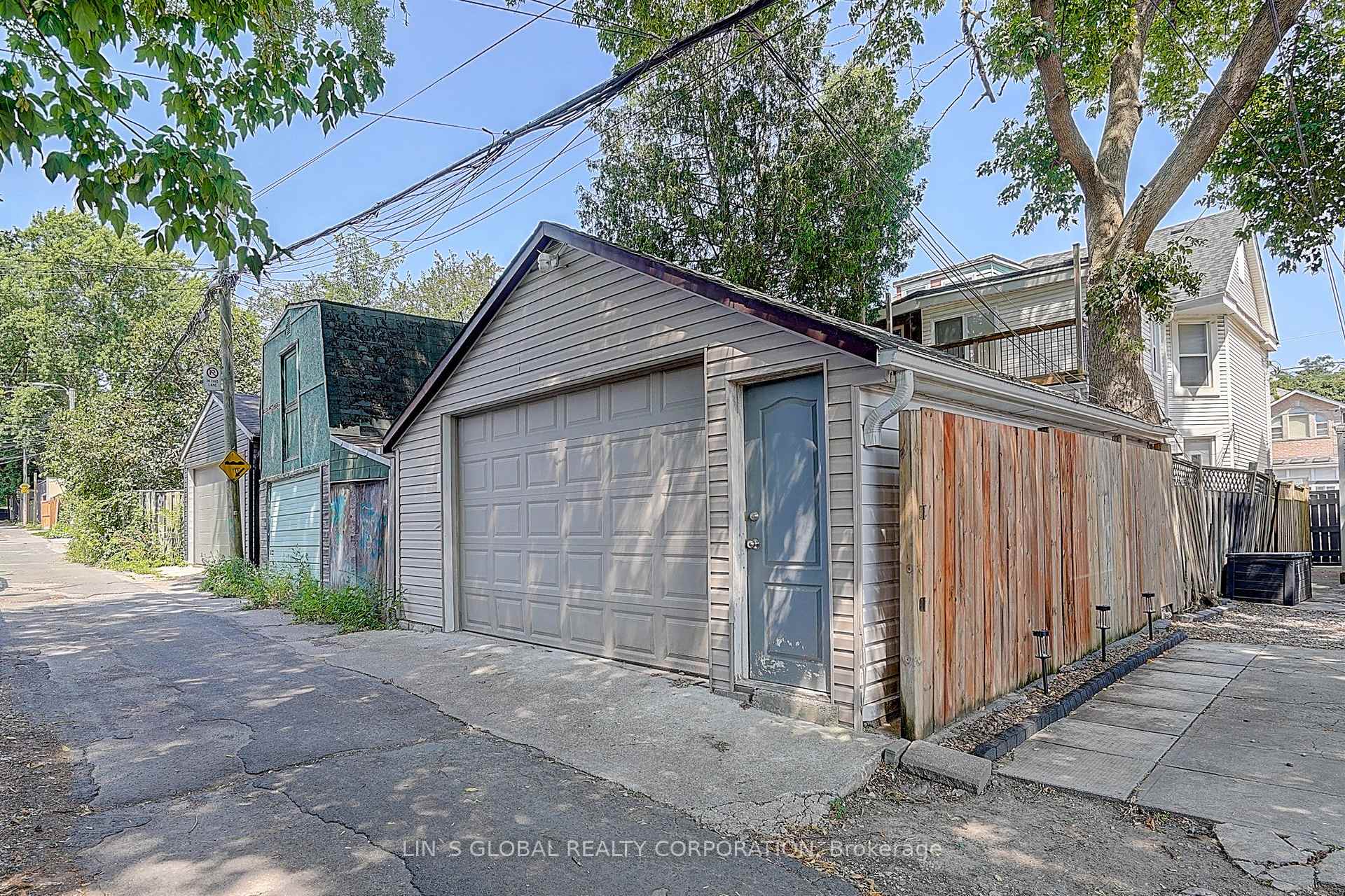 Photo 10 of 268 Jones Avenue, Toronto, South Riverdale — HOMEH