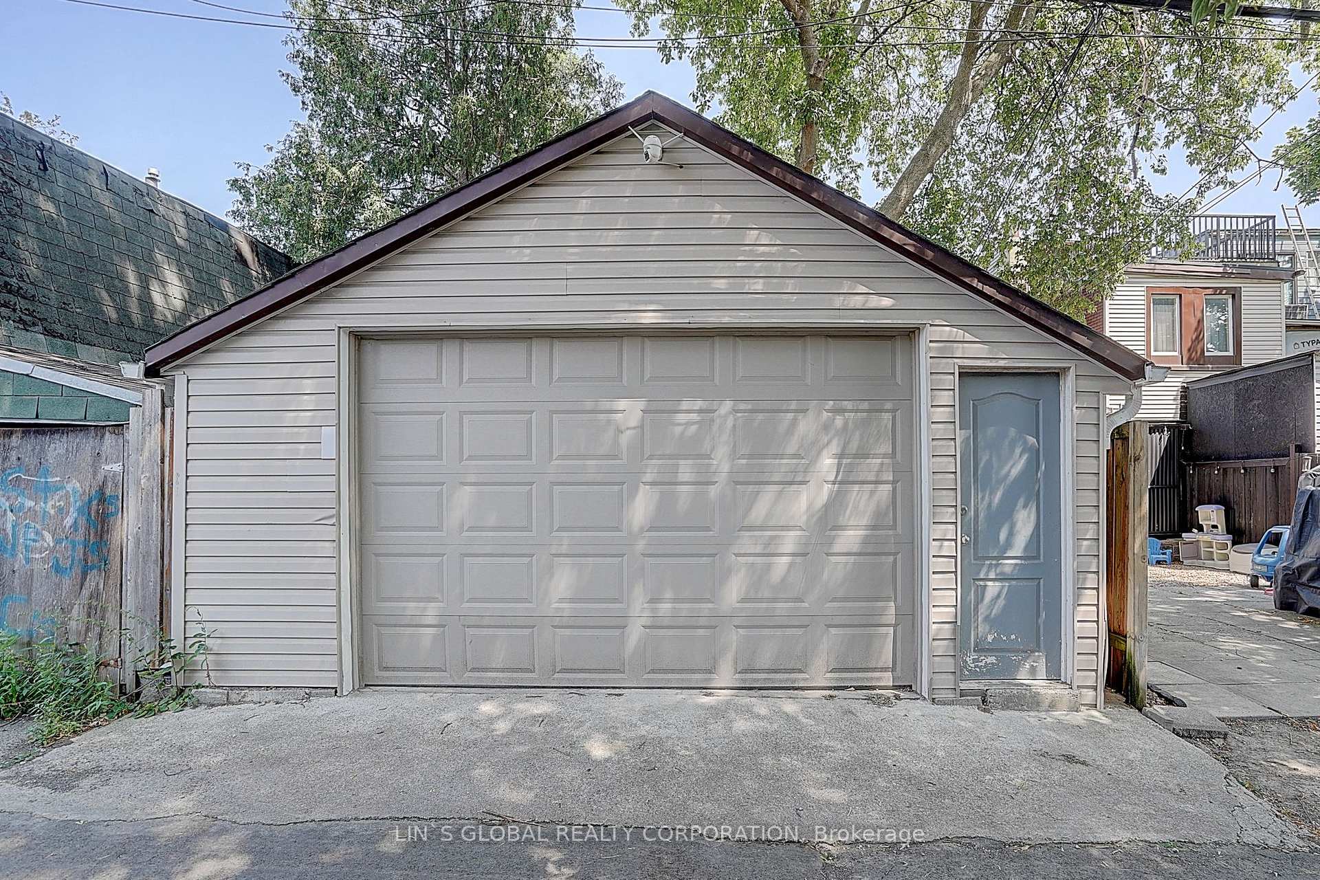 Photo 11 of 268 Jones Avenue, Toronto, South Riverdale — HOMEH