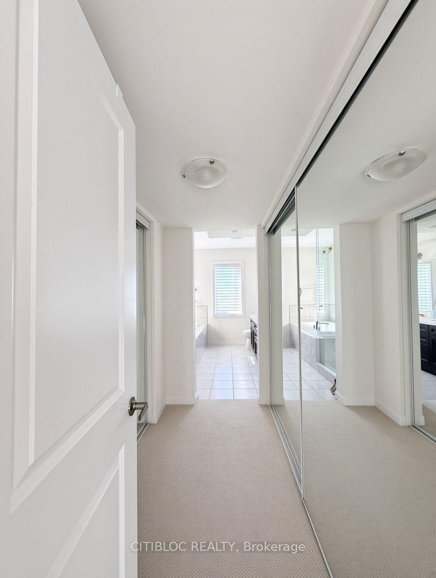 Photo 8 of 22 Sarah Jackson Crescent, North York, Downsview-Roding-CFB — HOMEH