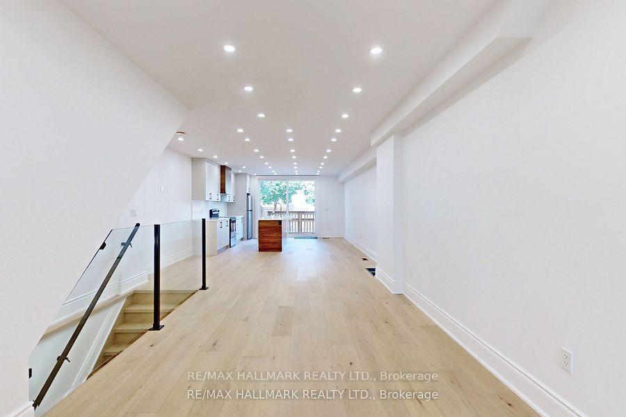 Photo 5 of Unit Lower, 58 Corbett Avenue, Toronto, Rockcliffe-Smythe — HOMEH