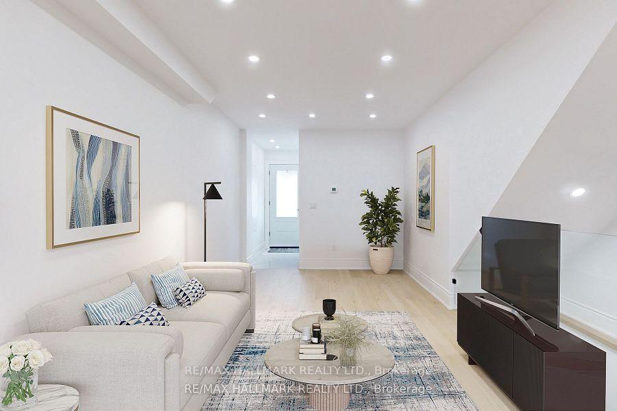 Photo 6 of Unit Lower, 58 Corbett Avenue, Toronto, Rockcliffe-Smythe — HOMEH