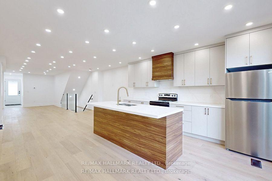 Photo 11 of Unit Lower, 58 Corbett Avenue, Toronto, Rockcliffe-Smythe — HOMEH