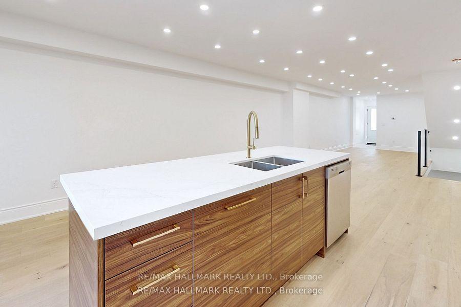 Photo 16 of Unit Lower, 58 Corbett Avenue, Toronto, Rockcliffe-Smythe — HOMEH