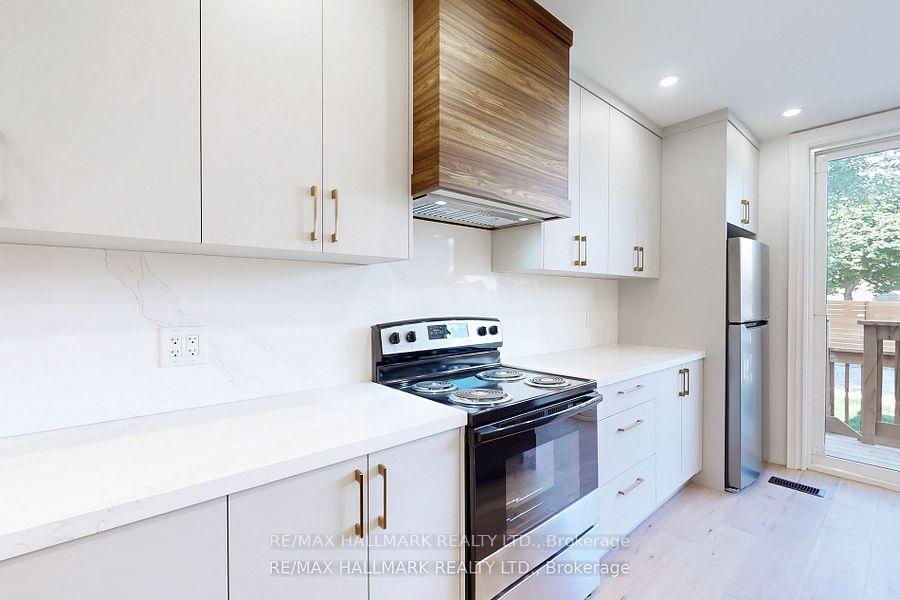 Photo 17 of Unit Lower, 58 Corbett Avenue, Toronto, Rockcliffe-Smythe — HOMEH