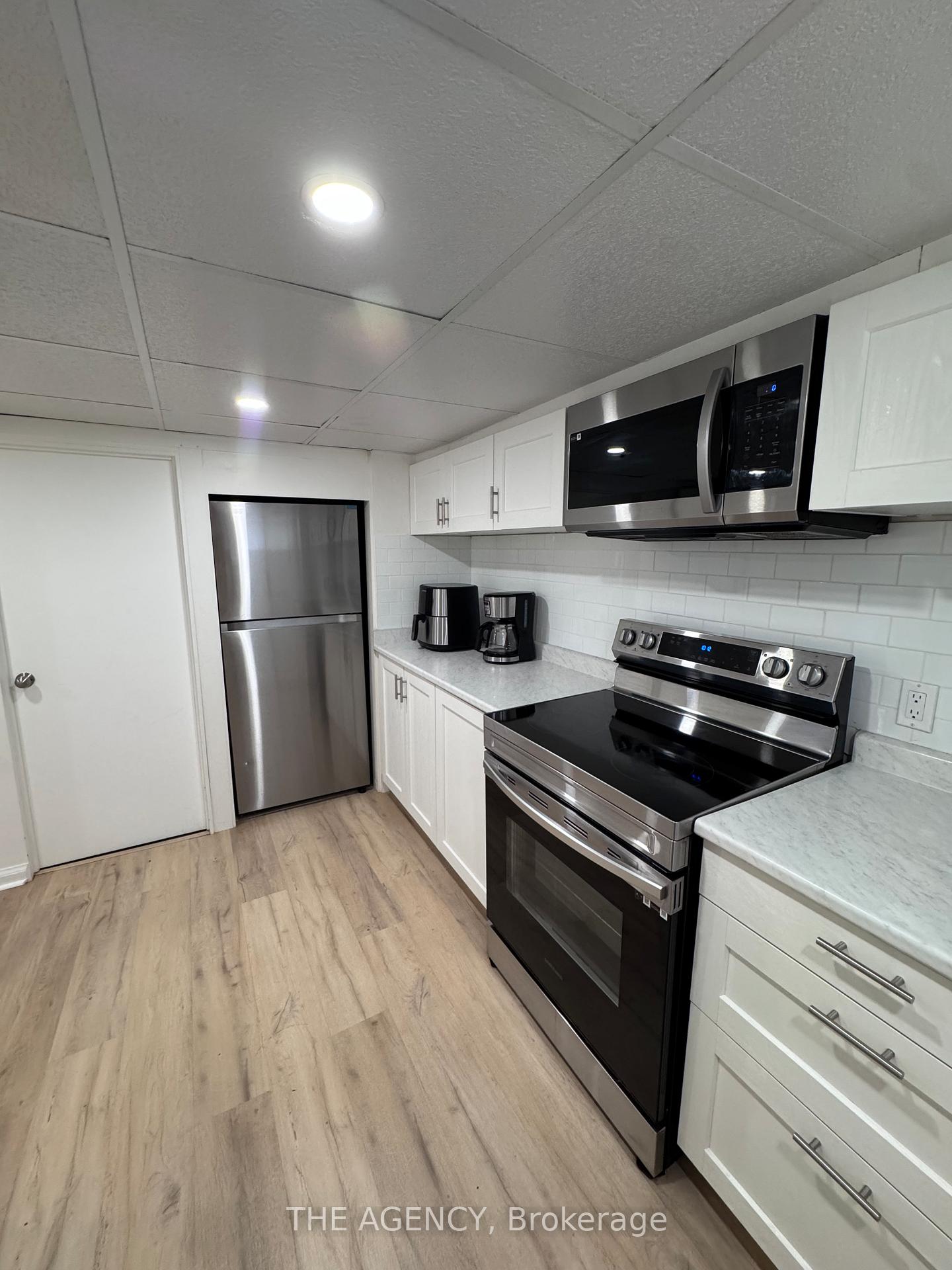 Photo 5 of Unit Basement, 26 Beaverbrook Avenue, Etobicoke, Princess-Rosethorn — HOMEH