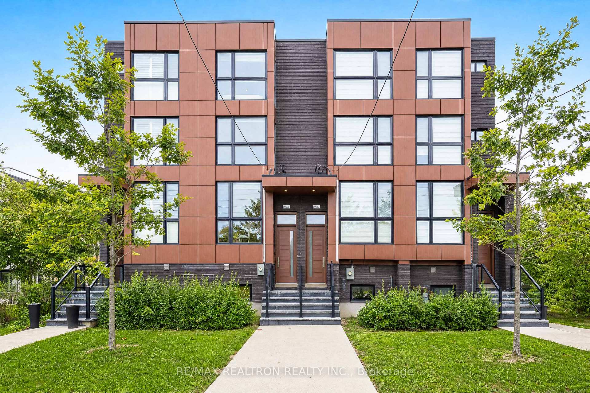 Photo of 2962B Bayview Avenue