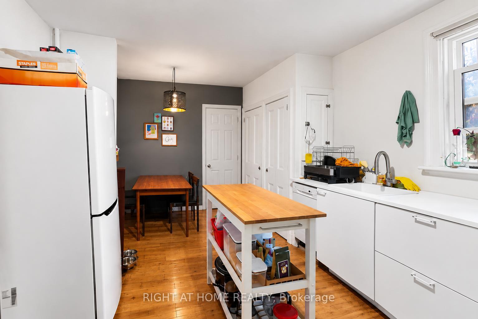 Photo of Unit Main floor, 10 Borden Street