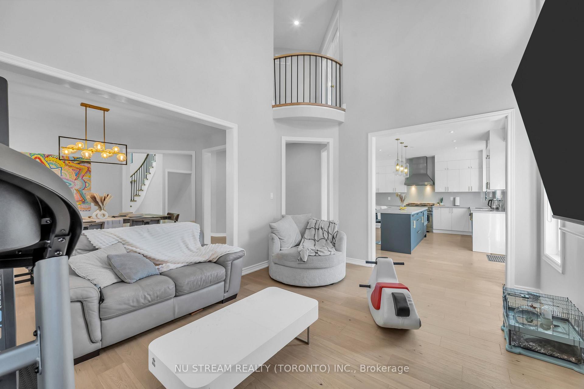 Photo 15 of 30 Pinecrest Street, Markham, Wismer — HOMEH