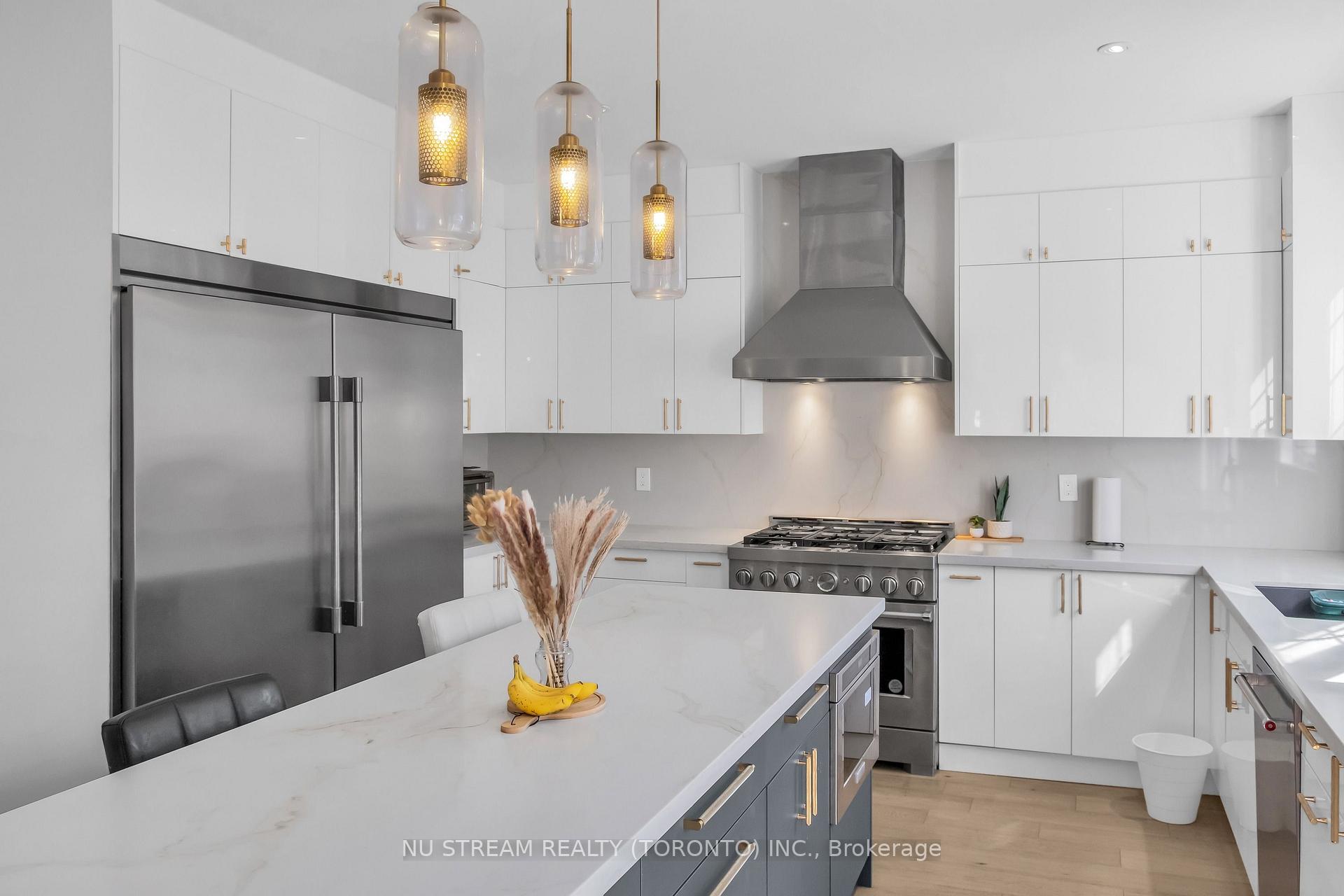 Photo 18 of 30 Pinecrest Street, Markham, Wismer — HOMEH