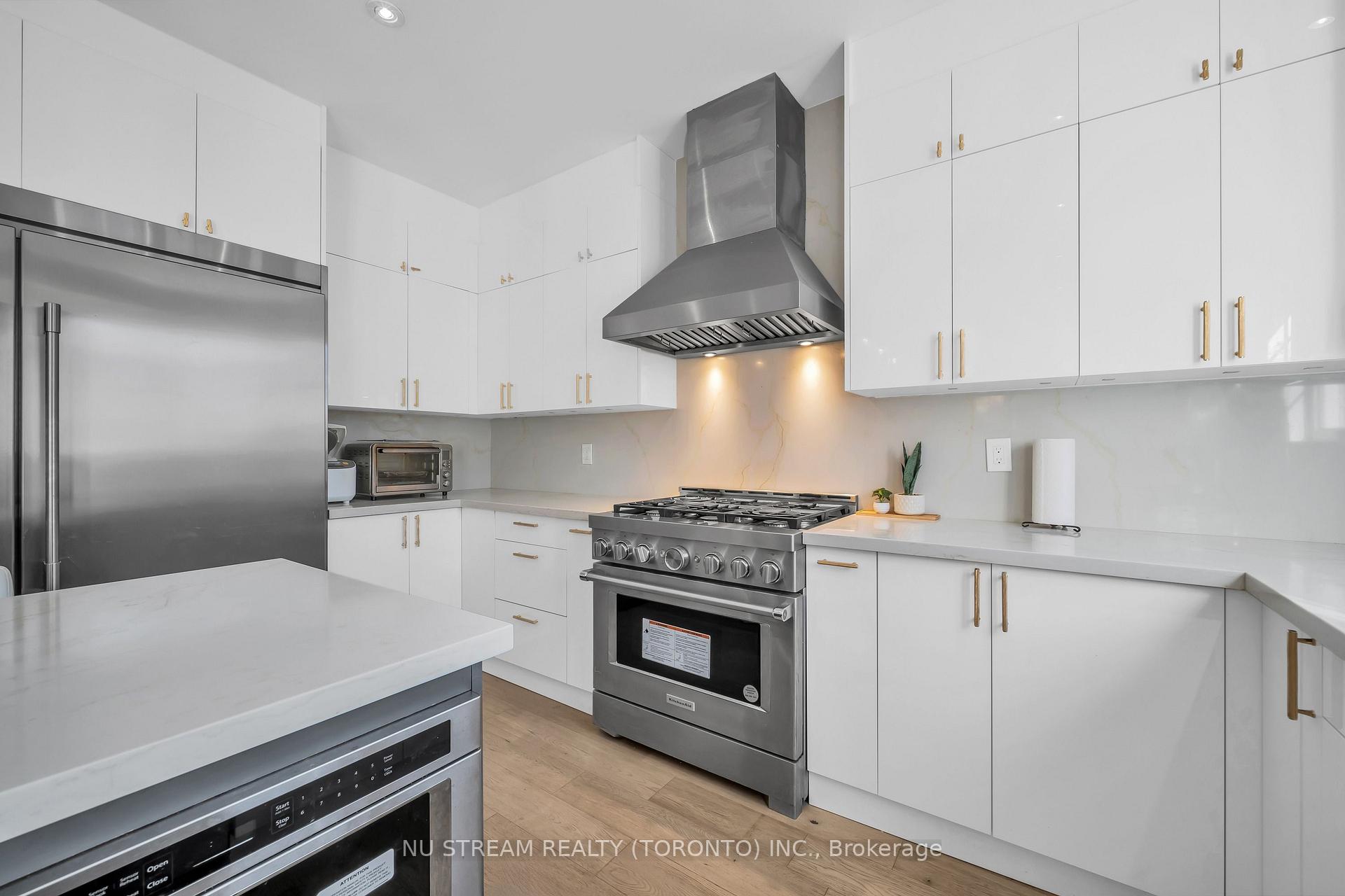 Photo 21 of 30 Pinecrest Street, Markham, Wismer — HOMEH