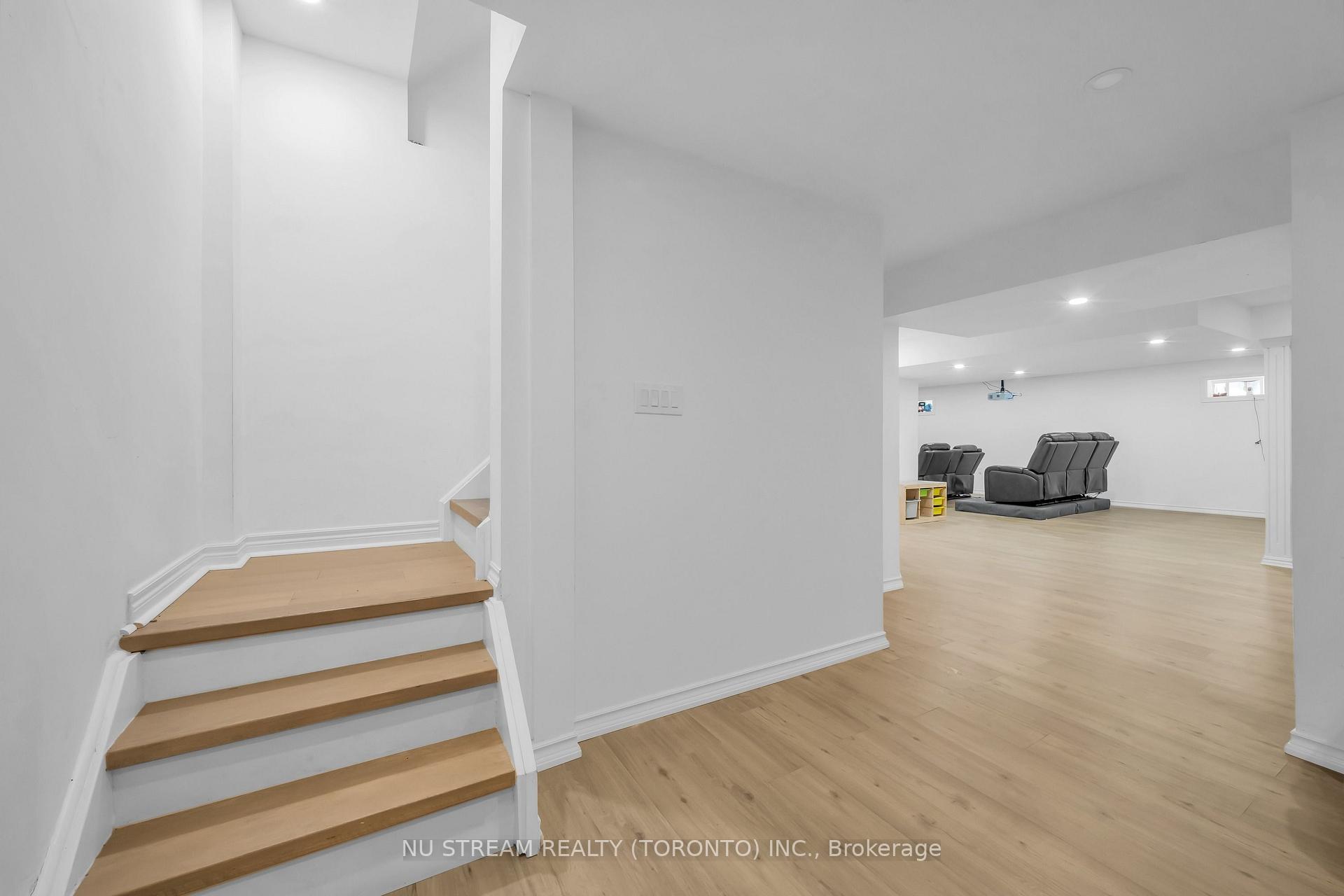 Photo 44 of 30 Pinecrest Street, Markham, Wismer — HOMEH