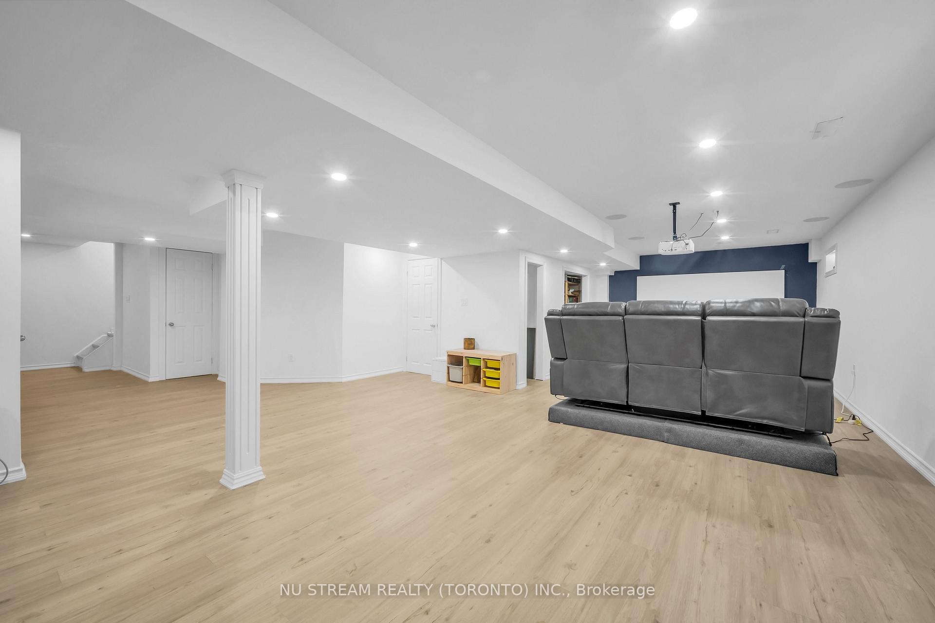 Photo 46 of 30 Pinecrest Street, Markham, Wismer — HOMEH