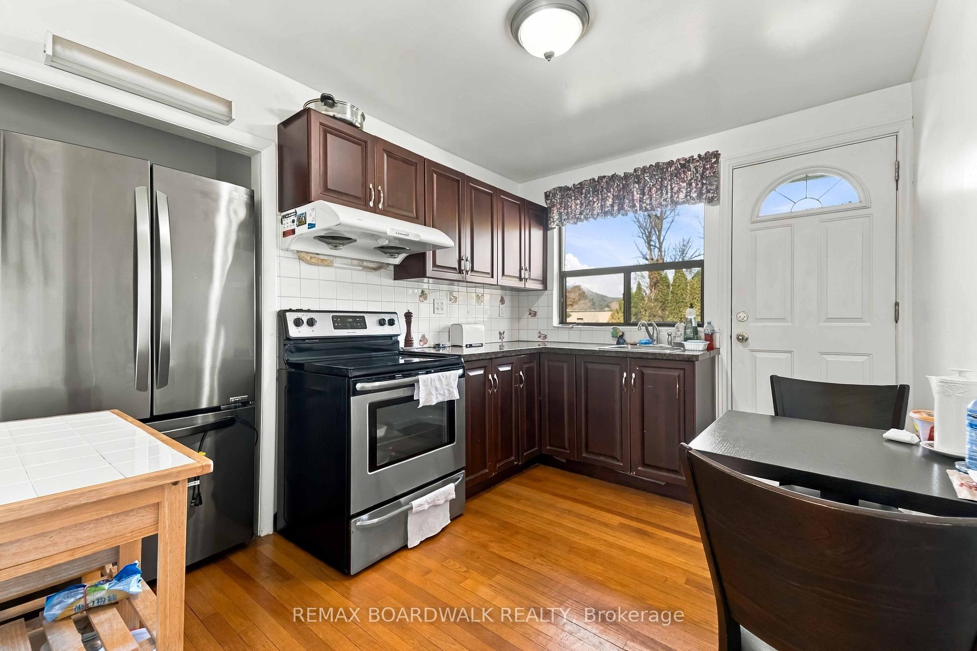 Photo 6 of 2173 Carnegie Street, Ottawa, Elmvale Acres/Urbandale — HOMEH