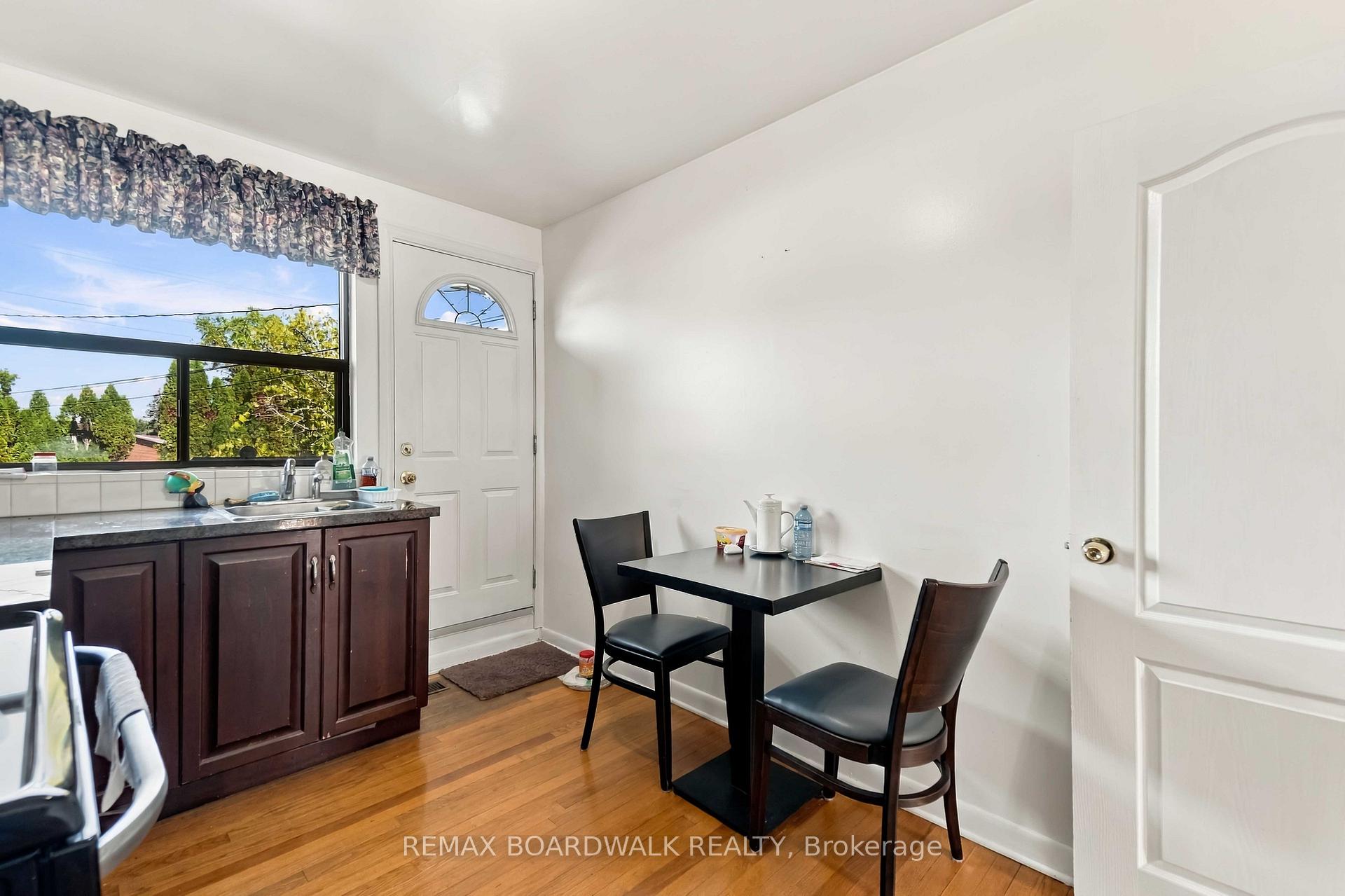 Photo 8 of 2173 Carnegie Street, Ottawa, Elmvale Acres/Urbandale — HOMEH