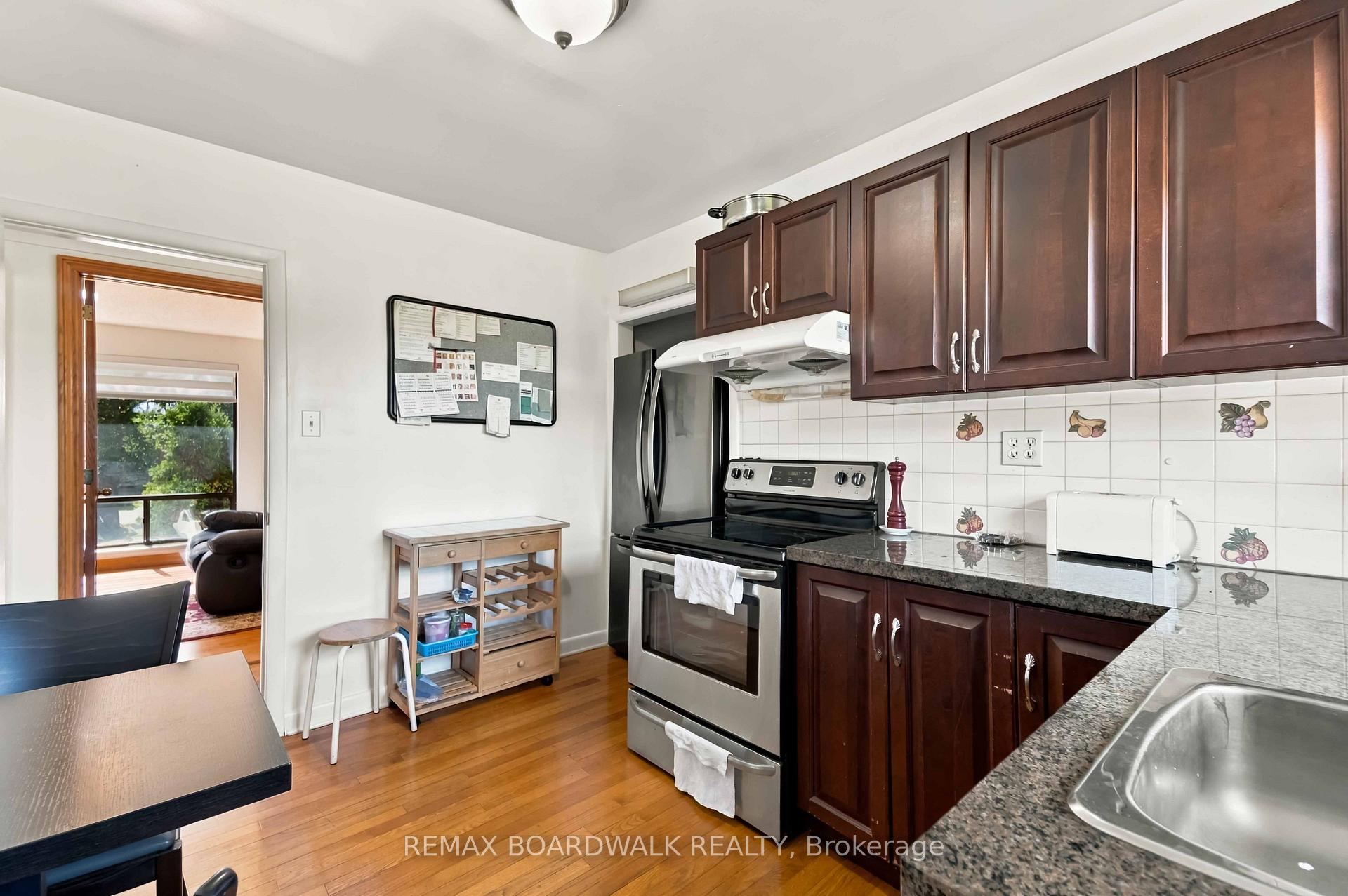 Photo 9 of 2173 Carnegie Street, Ottawa, Elmvale Acres/Urbandale — HOMEH