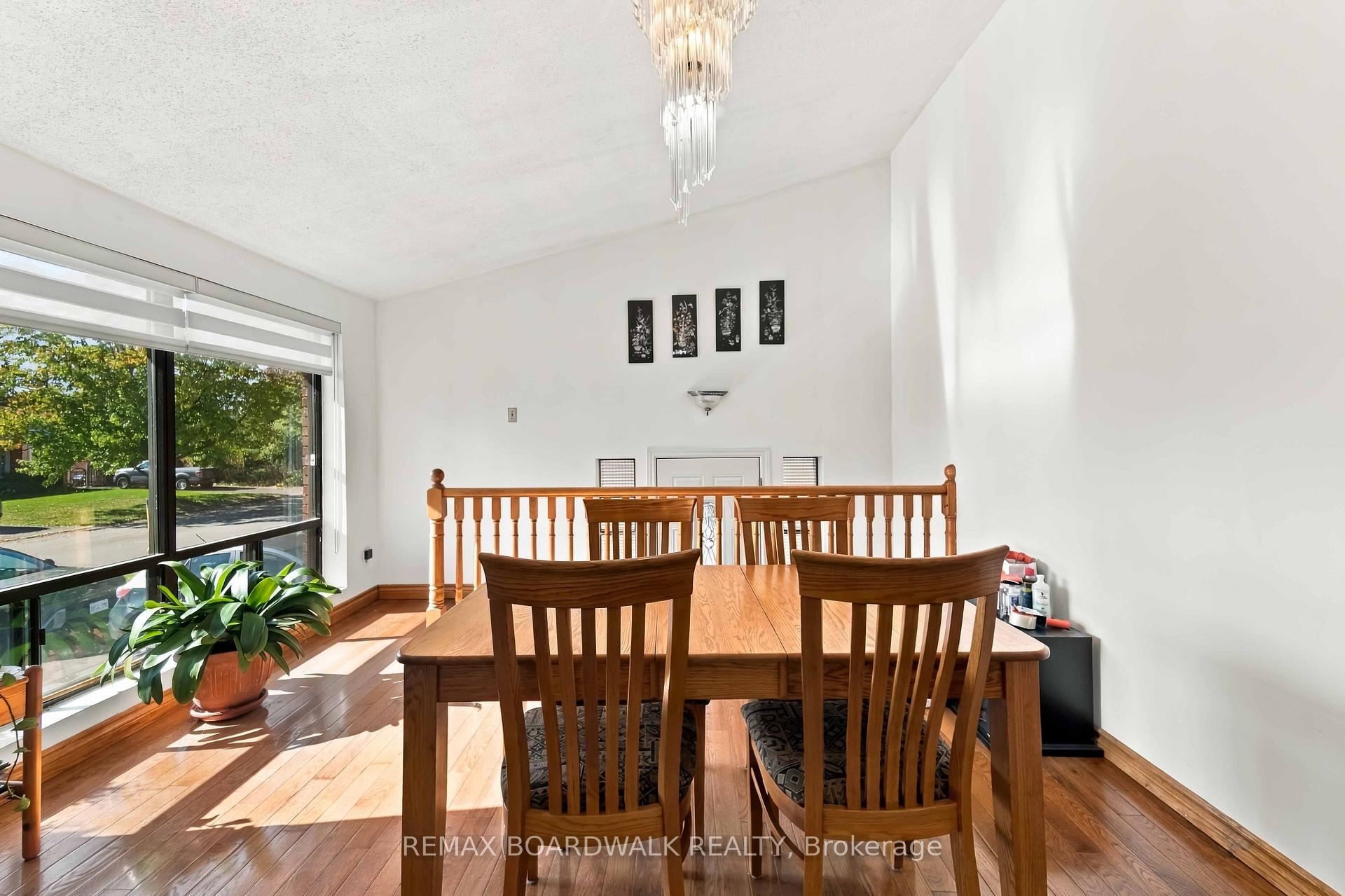 Photo 19 of 2173 Carnegie Street, Ottawa, Elmvale Acres/Urbandale — HOMEH