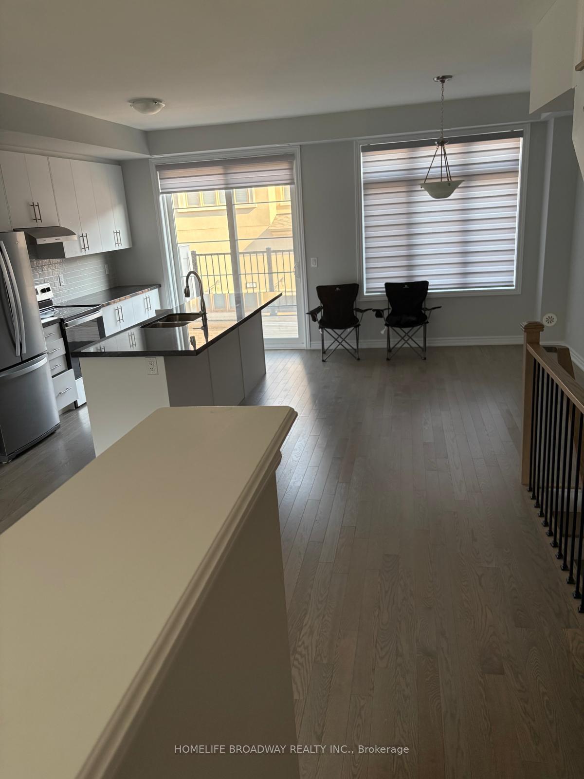 Photo 6 of 27 William Shearn Crescent, Markham, Angus Glen — HOMEH