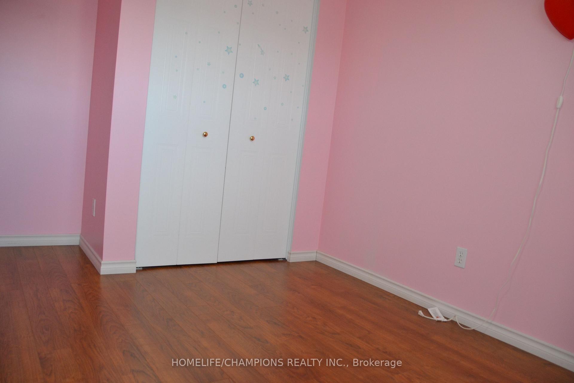 Photo 21 of 132 Henhoeffer Crescent, Kitchener, Larentian West — HOMEH
