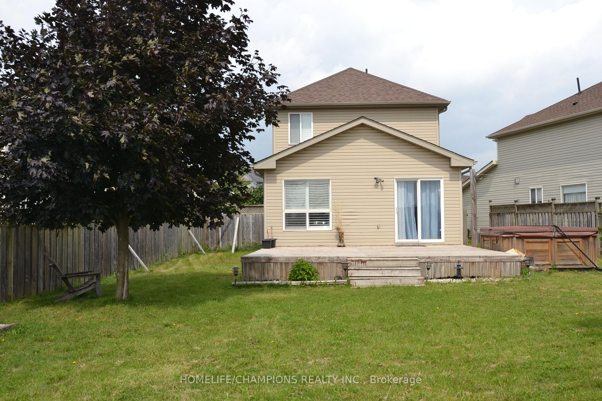 Photo 31 of 132 Henhoeffer Crescent, Kitchener, Larentian West — HOMEH