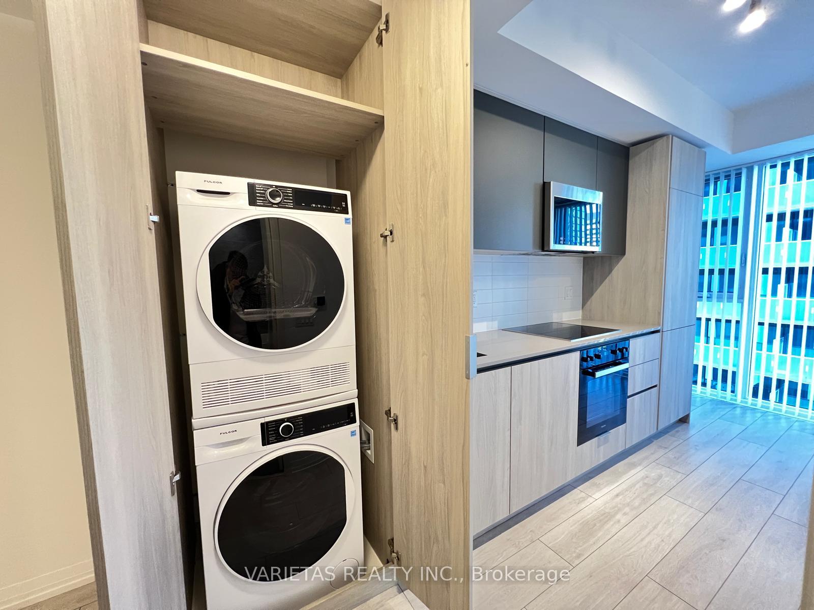 Photo 6 of Unit 2829, 400 King Street W, Toronto, Waterfront Communities — HOMEH