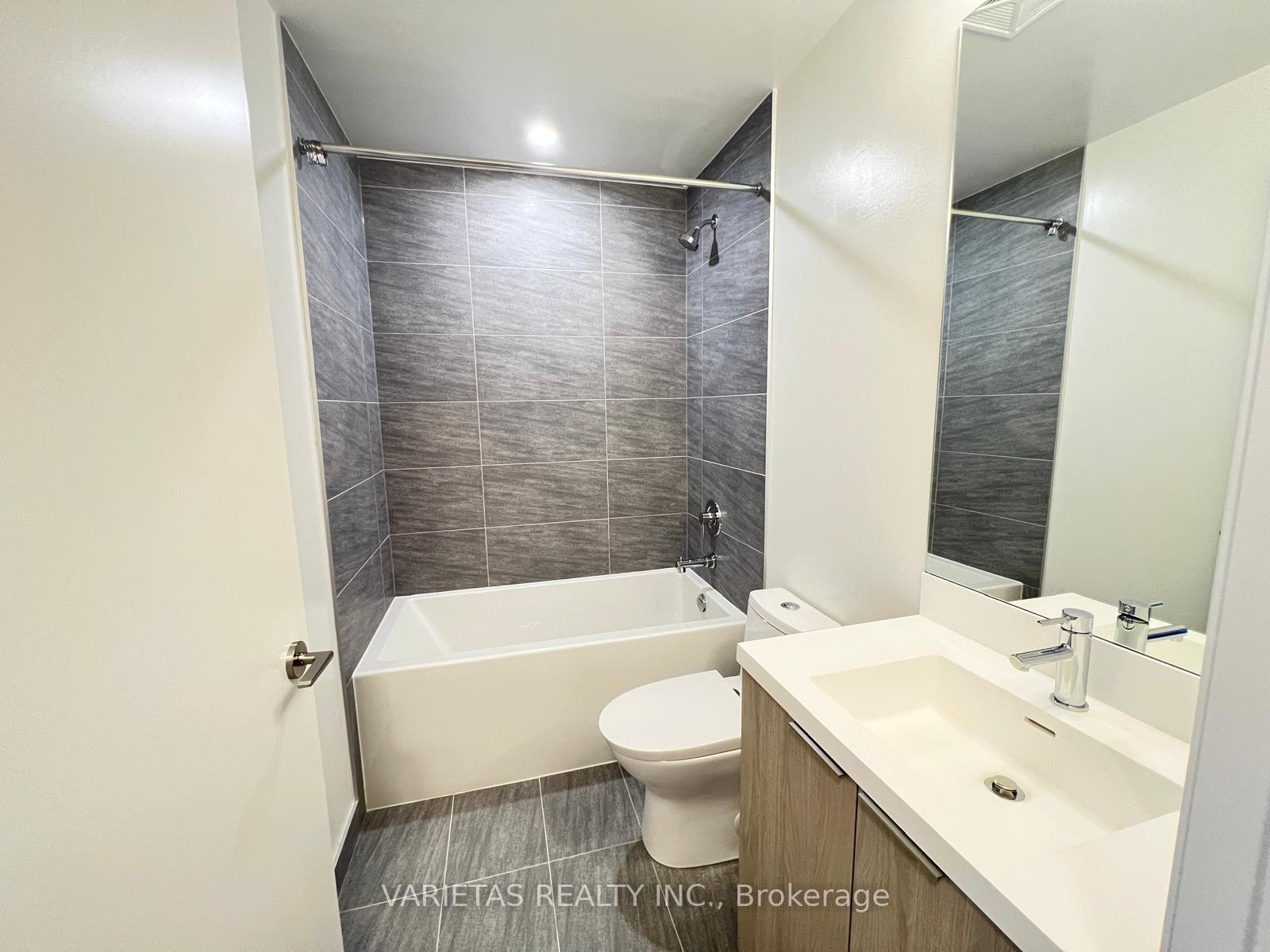 Photo 10 of Unit 2829, 400 King Street W, Toronto, Waterfront Communities — HOMEH