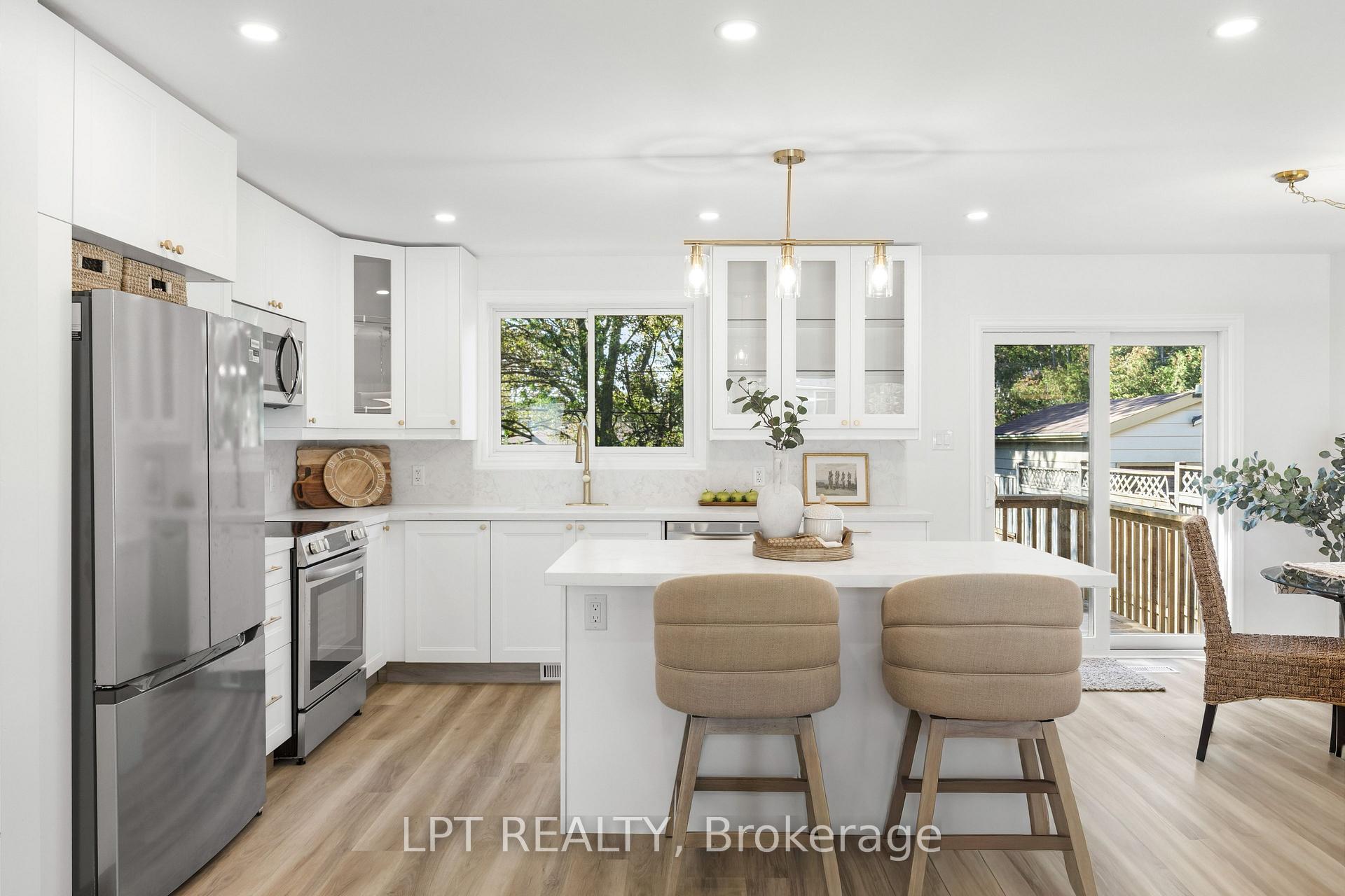 Photo 13 of 868 Liverpool Road, Pickering, Bay Ridges — HOMEH