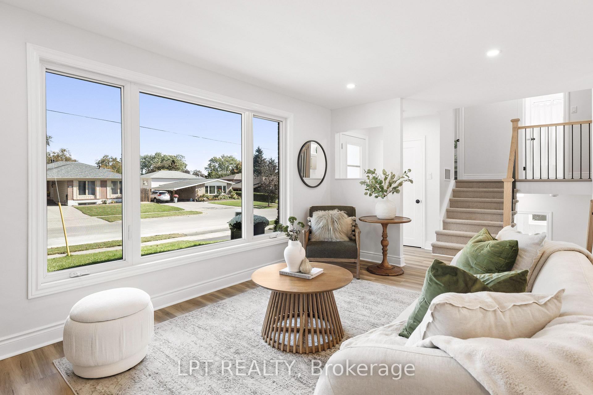 Photo 23 of 868 Liverpool Road, Pickering, Bay Ridges — HOMEH