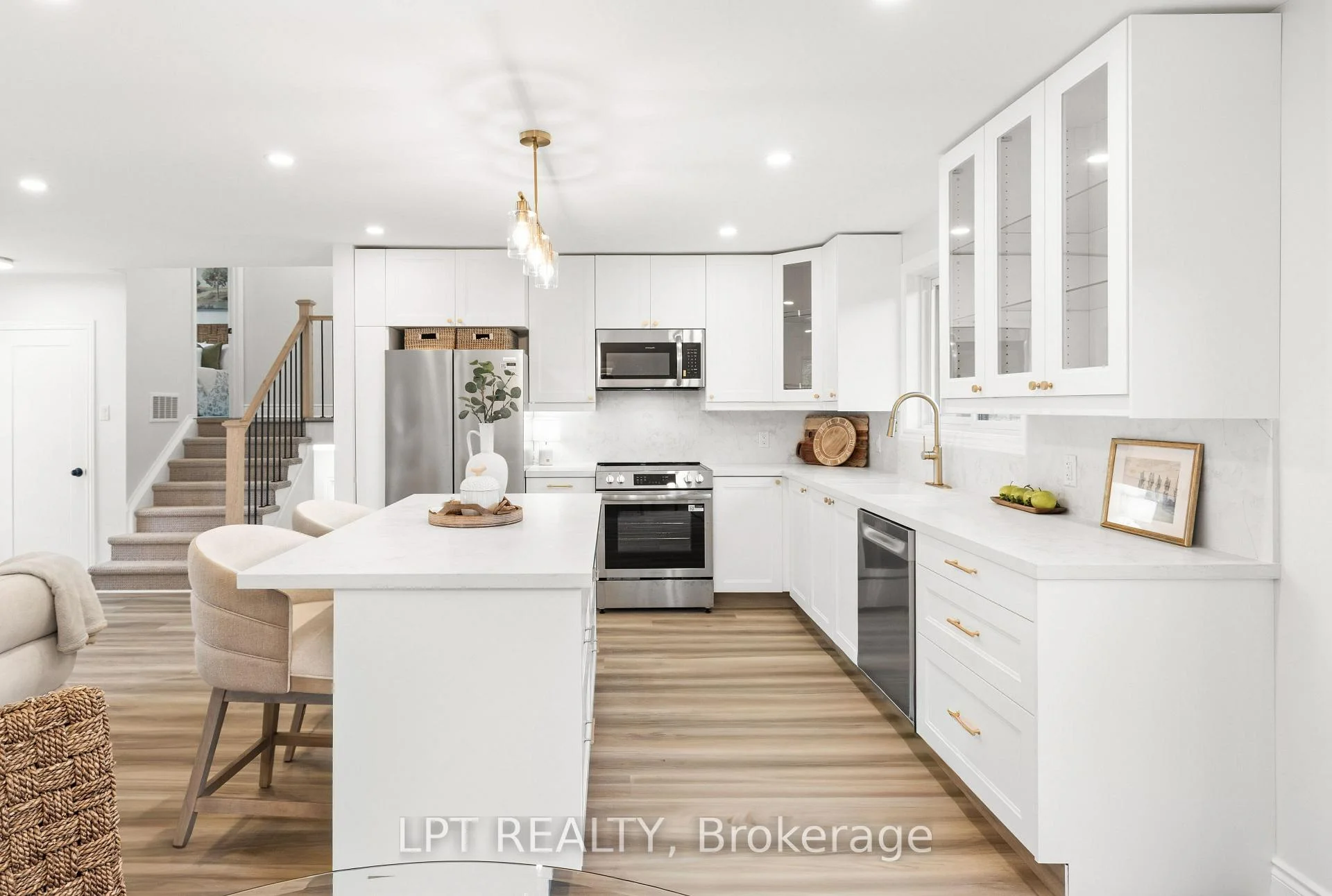 Photo 14 of 868 Liverpool Road, Pickering, Bay Ridges — HOMEH